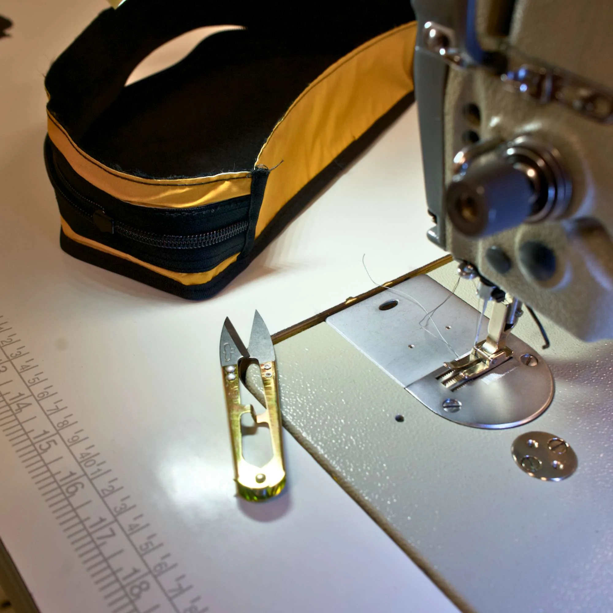 Stainless Steel Thread Snips - Image 3